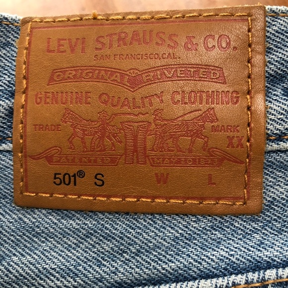 Levi's Classic Blue Jeans straight leg/ 26 by 28, red tab 501 skinny, like new - Picture 12 of 13